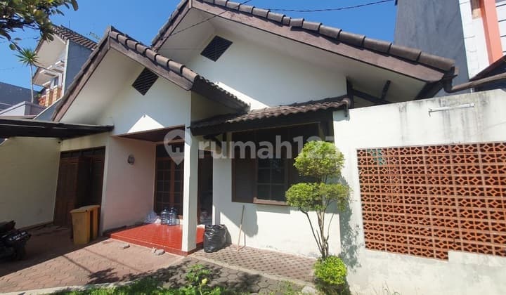 rumah terawat komplek arcamanik bandung kota