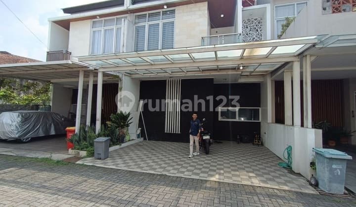 Beautiful 2-Story Move-In Ready House in Turangga Buah Batu Cluster
