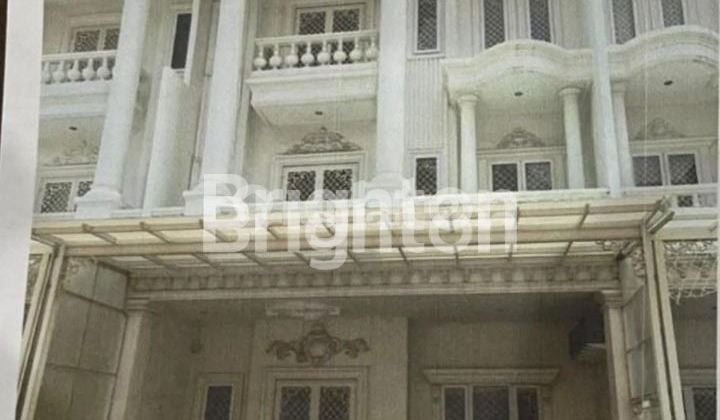 New 3-story house, ready to occupy, in Percut Sei Tuan, Deli Serdang.