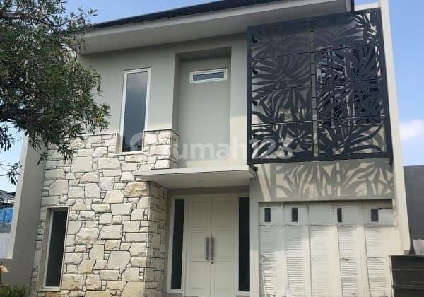 Dijual Rumah Pakuwon Indah Mewah Strategis Siap Huni