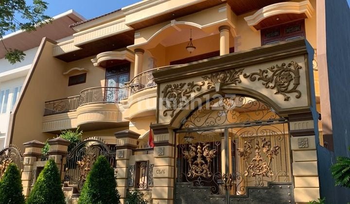 Dijual Rumah Mewah Cantik Elegant Pakuwon City Strategis Siap Huni