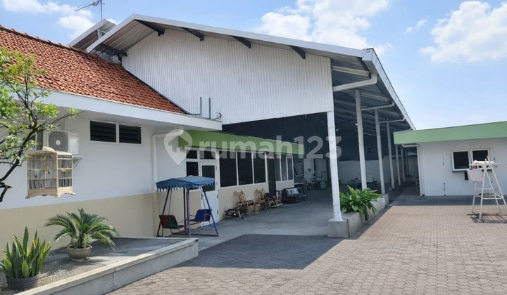 Dijual Rumah Mewah Petemon Barat Strategis Siap Huni