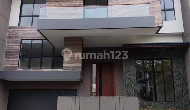 Dijual Rumah Pakuwon Indah Strategis Siap Huni