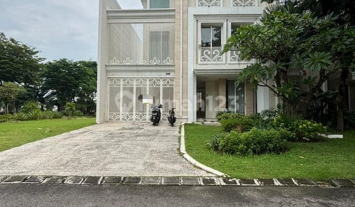 Dijual Rumah Cantik Mewah Pakuwon Indha Riz Golf Semi Furnish Strategis Siap Huni