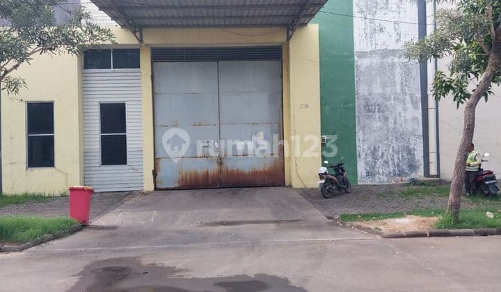 Dijual Gudang Manyar Mas Karimun Gresik Minimaliis Strategis Siap Pakai