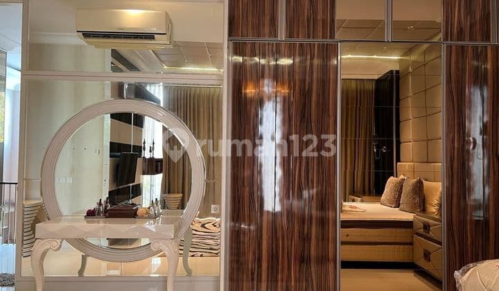 Dijual Rumah Mewah Lariz Grand Embassy Pakuwon Indah Cantik Ada Lift Strategis Siap Huni