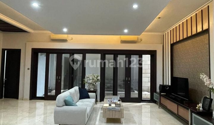 Dijual Rumah Mewah Villa Bukit Regency Full Furnish Pakuwon Indah Strategis Siap Huni