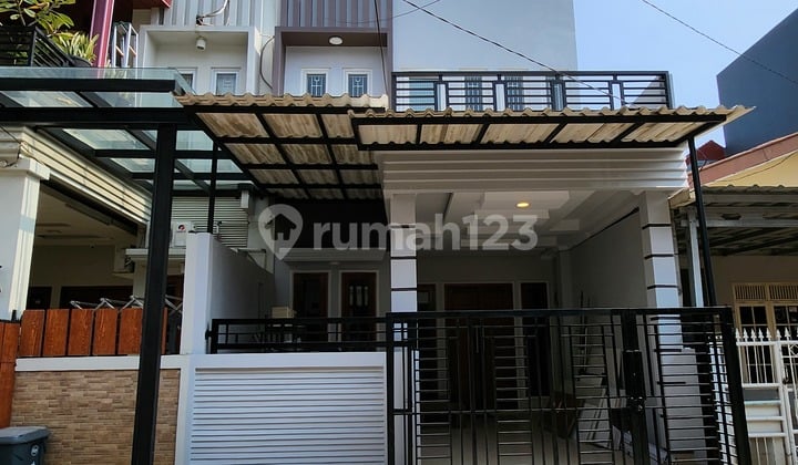 Jual Cepat Rumah Minimalis Gading Griya Sudah Renov 2 Lantai Siap Huni