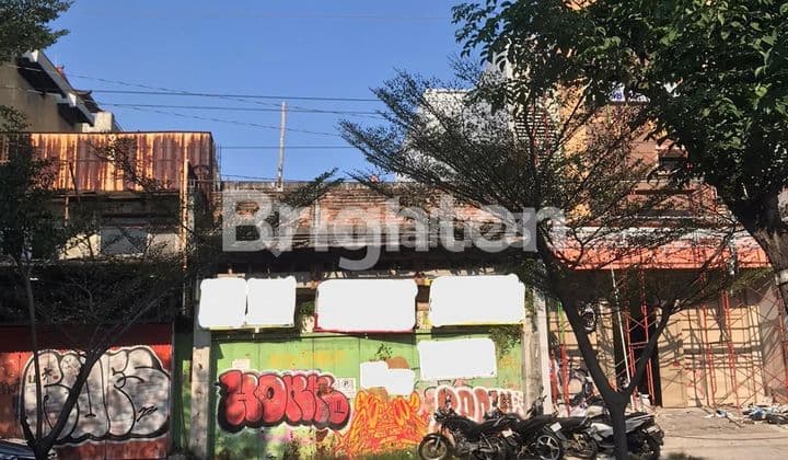 BANGUNAN RUANG USAHA HITUNG TANAH AKSES JALAN UTAMA PUSAT PERDAGANGAN KOTA SOLO