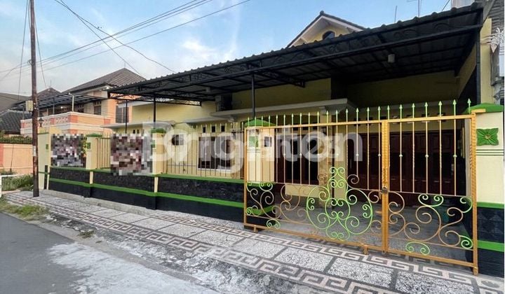 RUMAH BAGUS TERAWAT SIAP HUNI FAJAR INDAH SOLO BARAT