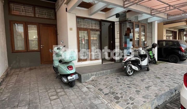 RUMAH CLUSTER 1 LANTAI STRATEGIS SIAP HUNI SOLOBARU