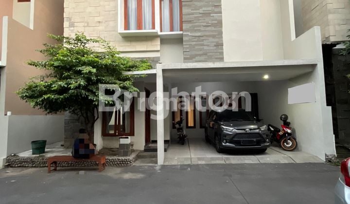 RUMAH FURNISHED 2 LANTAI STRATEGIS PUSAT KOTA SOLO