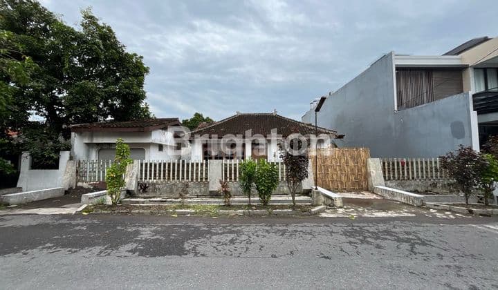 RUMAH / RUANG USAHA STRATEGIS TENGAH KOTA SOLO