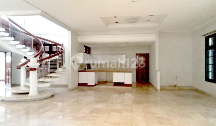 House for rent, suitable for office in Permata Hijau.