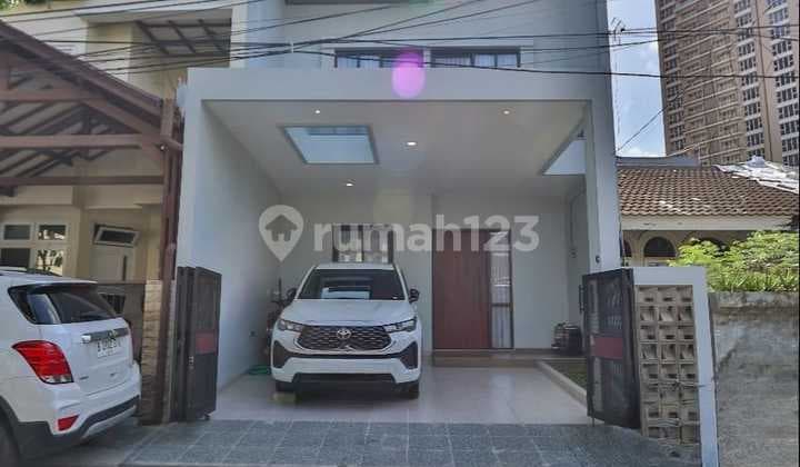 Turun Harga Rumah Semi Furnished Dalam Komplek Lokasi Strategis