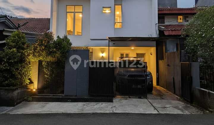 Rumah Renovasidalam Komplek Siap Huni di Duren Sawit Jakarta