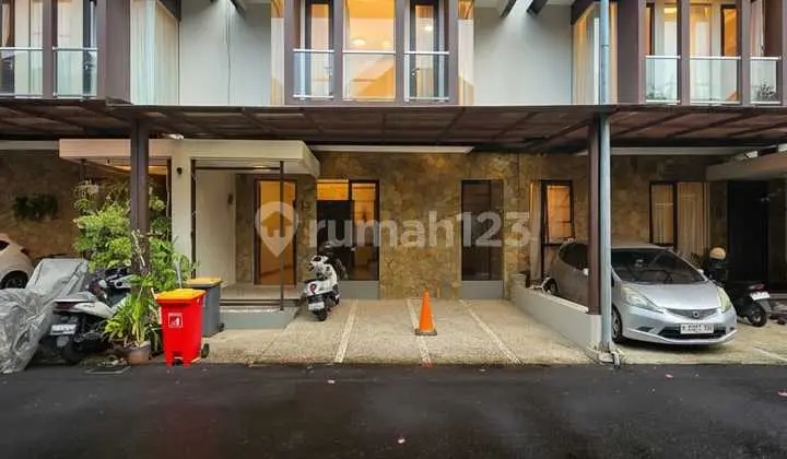 Well-Maintained Ready-to-Occupy Townhouse for Sale in Condet, Jakarta
