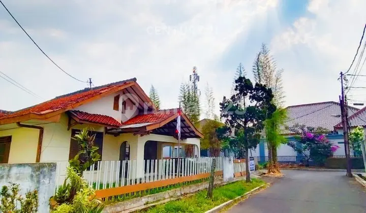 For Sale House On Jl Karawitan Turangga, Lengkong Subdistrict, Bandung City