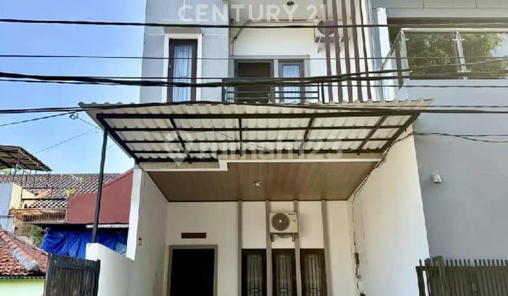 Rumah Siap Huni di Jelambar Jakbar Akses Jalan Lebar