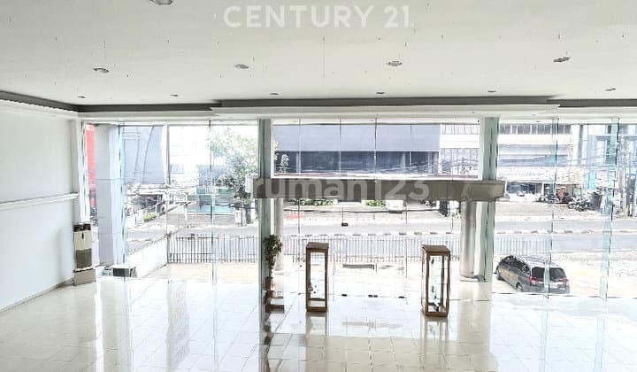Dijual Showroom Siap Pakai di Gandaria Utara Jakarta Selatan