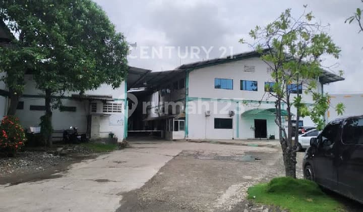 Dijual di Bawah Pasar Pabrik Masih Beroperasi di Kapuk