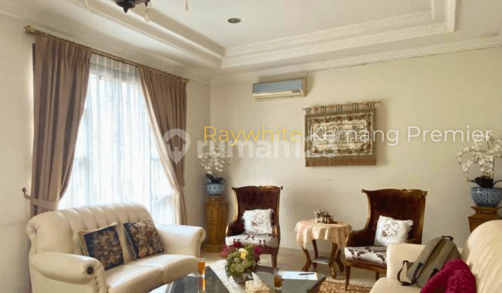 DIJUAL : Rumah Mewah Klasik-Mediterania di Cilandak selangkah dari Mall CITOS