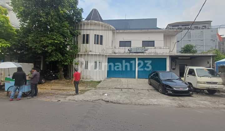 Dijual Tanah dan Bangunan Strategis Cocok untuk Gudang & Usaha