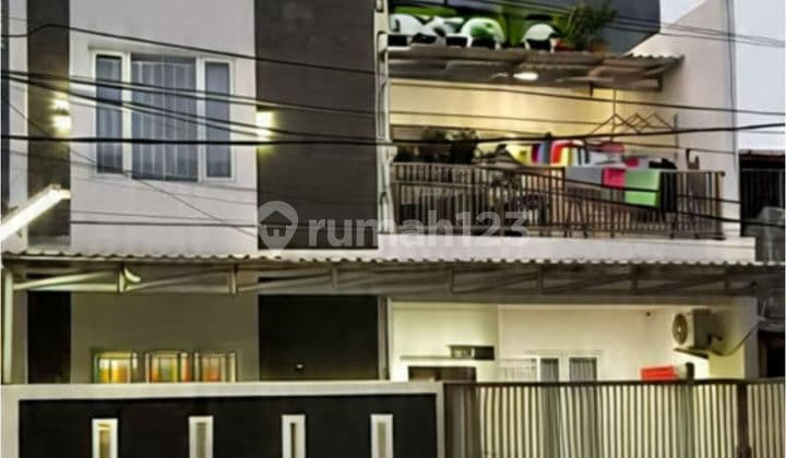 Fast Sale Comfortable Residence in Sunter Agung, 9x11m, Parking for 2 Cars