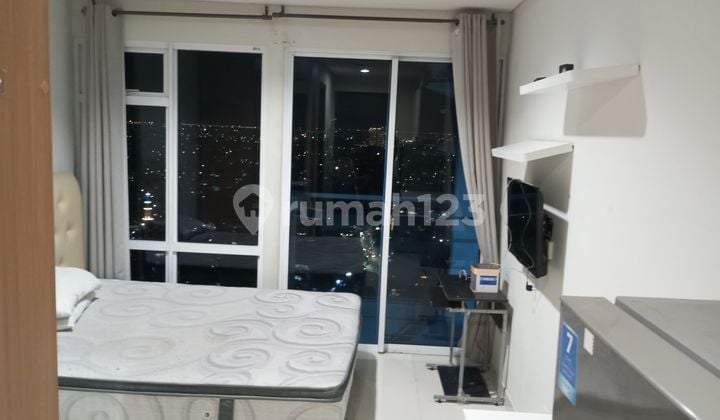 Puri Mansion West Jakarta studio apartment for rent, well-furnished.