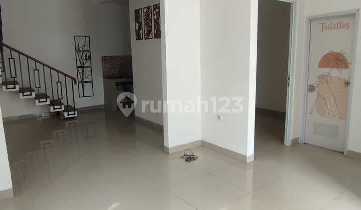 Rumah Cantik Siap Huni Terenovasi Cluster Megah Aryana Karawaci
