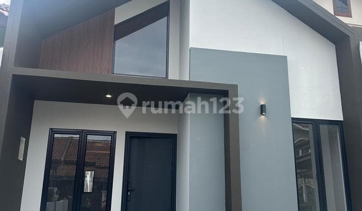 Rumah Bagus Siap Huni Strategis di Palem Semi Karawaci