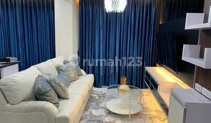 Selangkah ke LRT! Apartemen Gandeng Mewah Signature Park Grande - 98M², 3Br, Full Furnish!