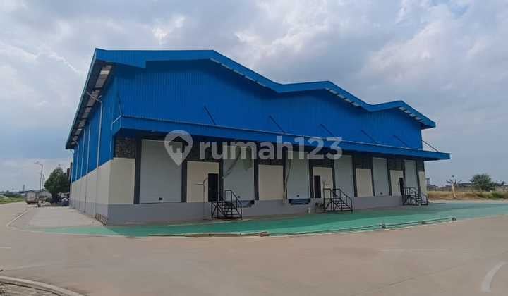 Gudang Baru Siap Pakai Dekat Bandara Tangerang - Loading Dock, Bebas Banjir!