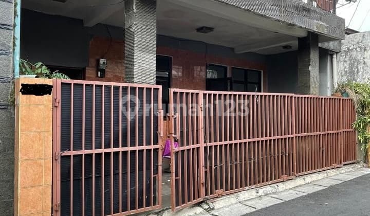 Dijual Cepat Rumah 1,5 Lantai Dekat Fasilitas Umum di Duren Sawit Jakarta Timur
