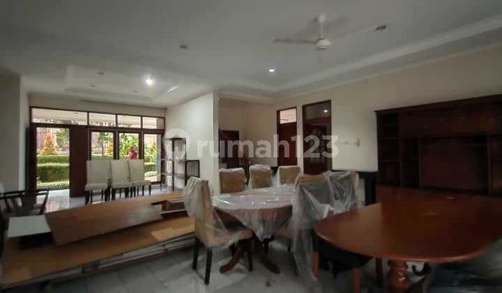 Rumah Dengan Private Pool Siap Huni di TB Simatupang Jakarta Selatan