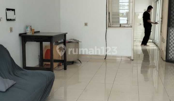 Rumah Luas 174M² di Harapan Indah Bulevar Hijau - SHM, Harga 1.2M!