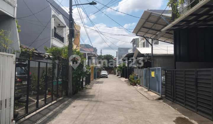 Hot Deal! Tanah SHM Luas 102M² di Komplek Elite Kelapa Gading - Harga NJOP