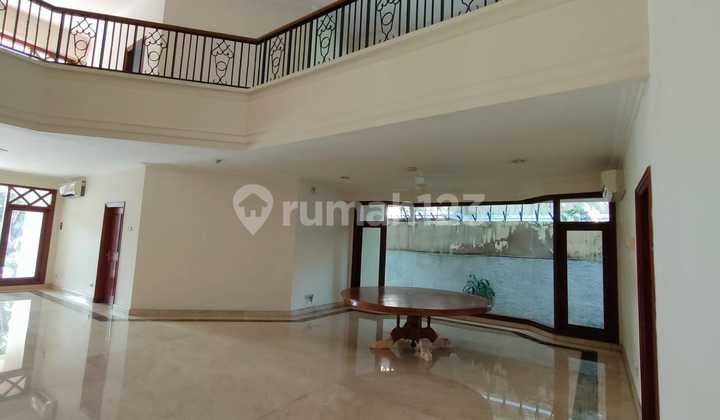 Rumah Mewah Furnished di Kemang Selatan, Jakarta Selatan - Private Pool & Siap Huni