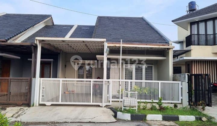 Rumah MInimalis Dalam Cluster One Gate System Di Antapani
