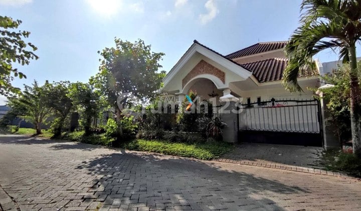 Rumah Mewah Termurah Terawat Siap Huni 2 Lantai Furnished Araya Malang
