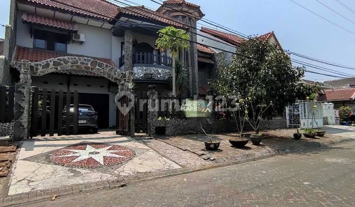 Dijual Rumah Mewah 2 Lantai Semi Furnished Murah Siap Huni Araya