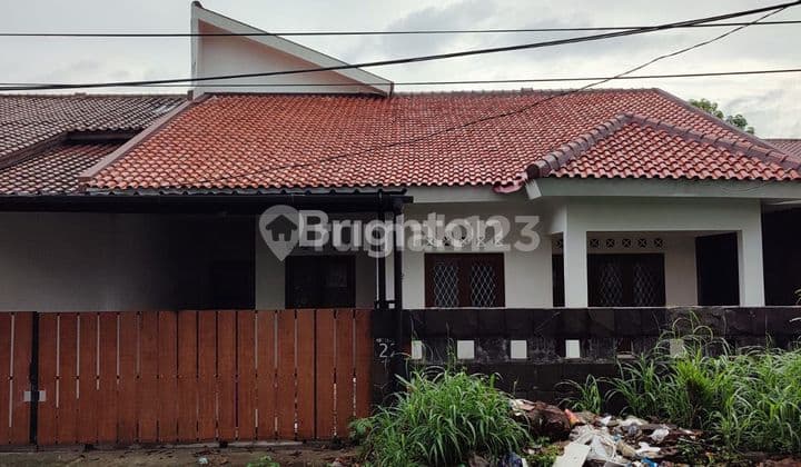 Two-story house in Pondok Ranji, South Tangerang.