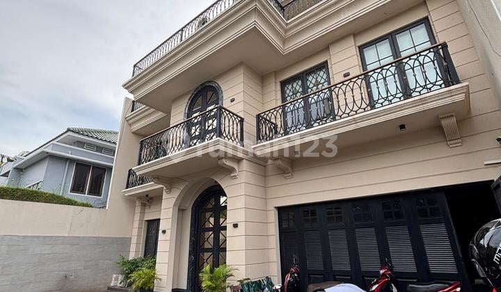 Rumah Mewah Full Furnished di Cempaka Putih Jakpus Cakep SHM