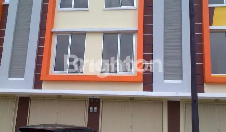 3-STOREY SHOPHOUSE IN CENTRAL CIKARANG JABABEKA
