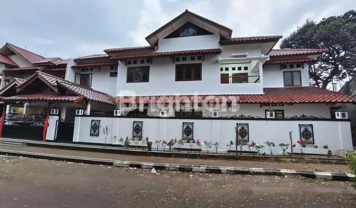RUMAH MEWAH DI PESONA KHAYANGAN MARGONDA