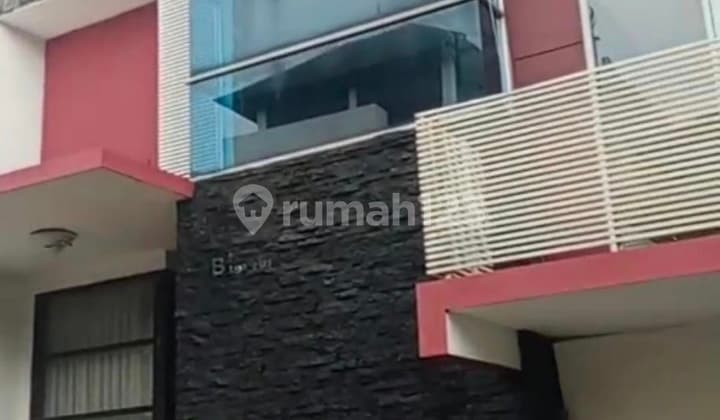 Rumah Murah di Pesona Khayangan Rumah di Pesona Khayangan Juanda, Jl. Pesona Khayangan Juanda, Mekar Jaya, Sukma Jaya, Kota Depok, Jawa Barat, Indonesia, 16411, Depok Ii SHM