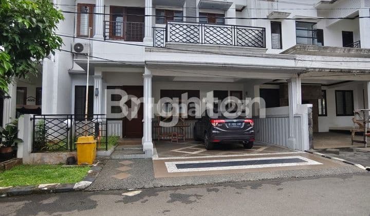 HUNIAN STRATEGIS DI PESONA KHAYANGAN