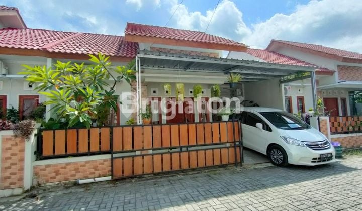 RUMAH CANTIK DEKAT KAMPUS