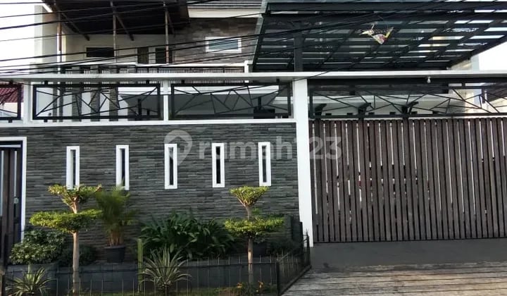 Dijual rumah mewah di Jl Siantan Raya Cengkareng