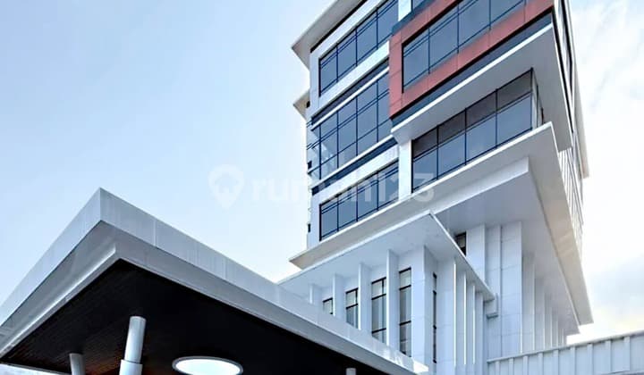 Dijual Gedung Baru di Jalan Otista Raya Jakarta Timur